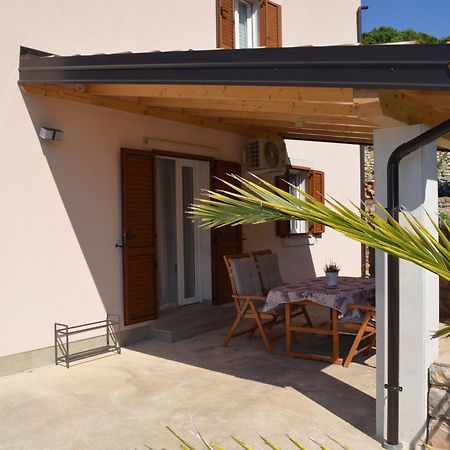 Apartments Horvat Veli Losinj Exterior photo