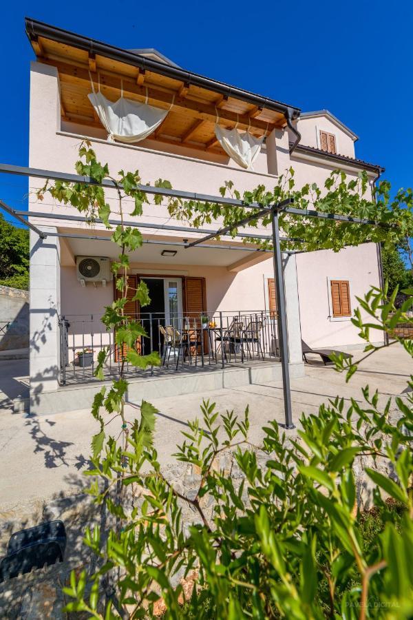 Apartments Horvat Veli Losinj Exterior photo