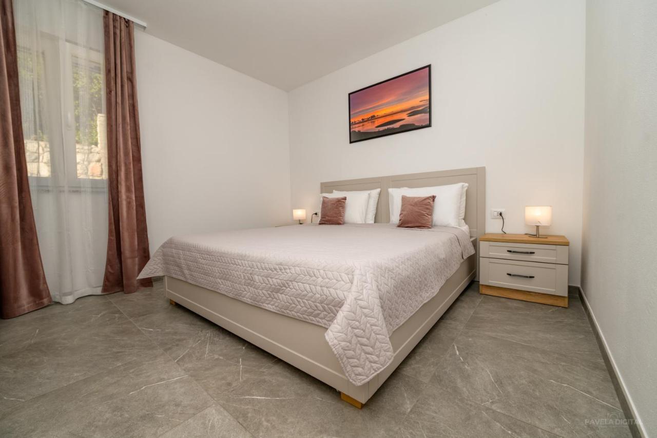 Apartments Horvat Veli Losinj Exterior photo