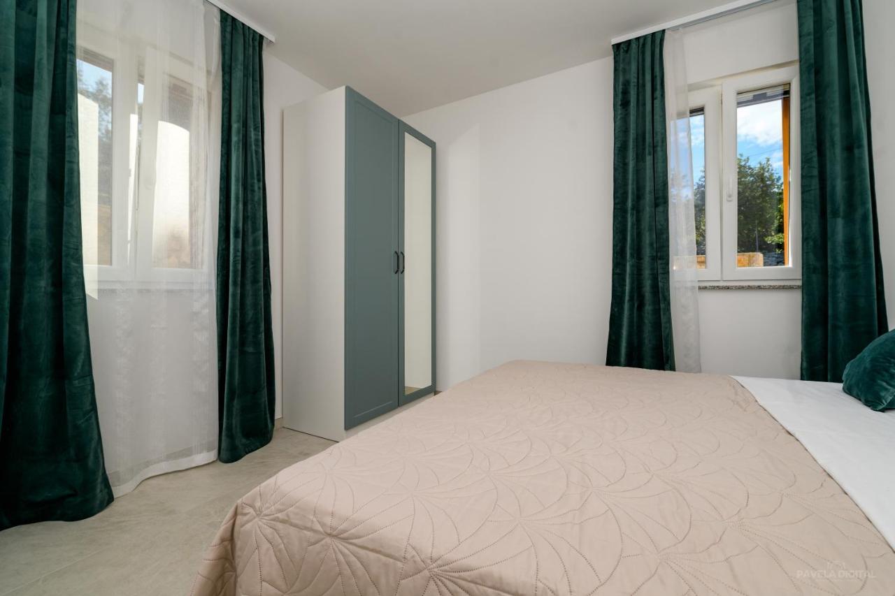 Apartments Horvat Veli Losinj Exterior photo