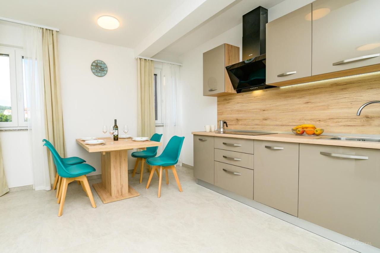 Apartments Horvat Veli Losinj Exterior photo